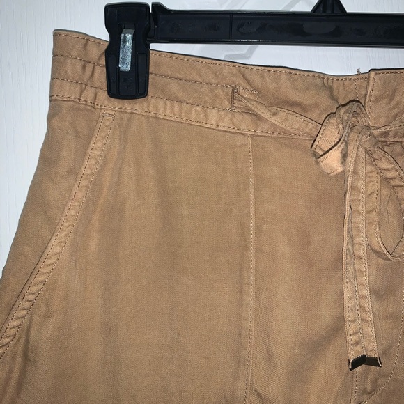 Shorts - Picture 3 of 4